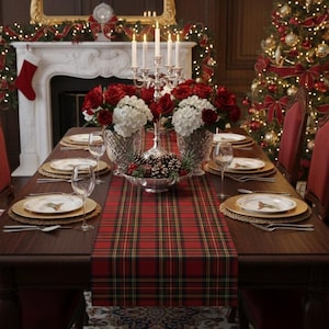 Runner da tavolo in tartan Royal Stewart, classico decoro da tavolo in tartan rosso, decorazione da tavolo in tartan scozzese delle Highland, decorazione da tavolo per le feste, decorazione da tavolo preppy old money
