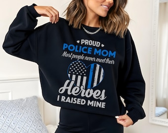 Stolze Polizei Mama Shirt Cop Mom Tee Geschenk für Polizei Mama Muttertagsgeschenk Dünne blaue Linie Amerikanische Flagge Herz Shirt Polizist Mama T-Shirt