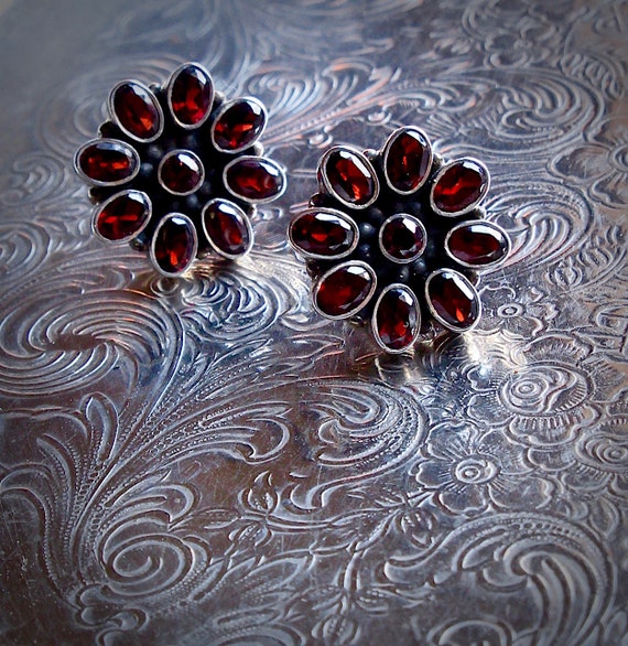Vintage Fiery Garnet Gemstone Cluster Post Earrin… - image 1