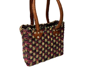 Bolso de mano de bambú tejido vintage de los años 60, bolso de mano con tejido de canasta multicolor, bolso de mano estilo hippie con asa de cuero, estilo retro
