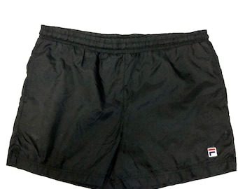 ヴィンテージ 90年代 FILA ロゴ メンズ ブラック ナイロン ランニング トラック ワークアウト 裏地付き ビーチ ジム サッカー ショーツ L