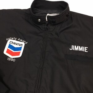 Vintage 1990-tals herr svart Cafe Racer bomber CHEVRON Oil Gas SACROC Texas Oilfield broderad grov halsad redneck jacka L