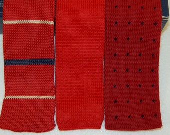 3 pc Vintage 80&#39;s ReD KNIT Wool Cotton Necktie LoT SQUARE EnD Bottom Narrow SKINNY Neck Ties