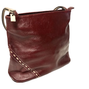 Vintage 80's Carletto Mujer MAROON Bolso de cuero rojo RETRO CHIC Bolso de hombro