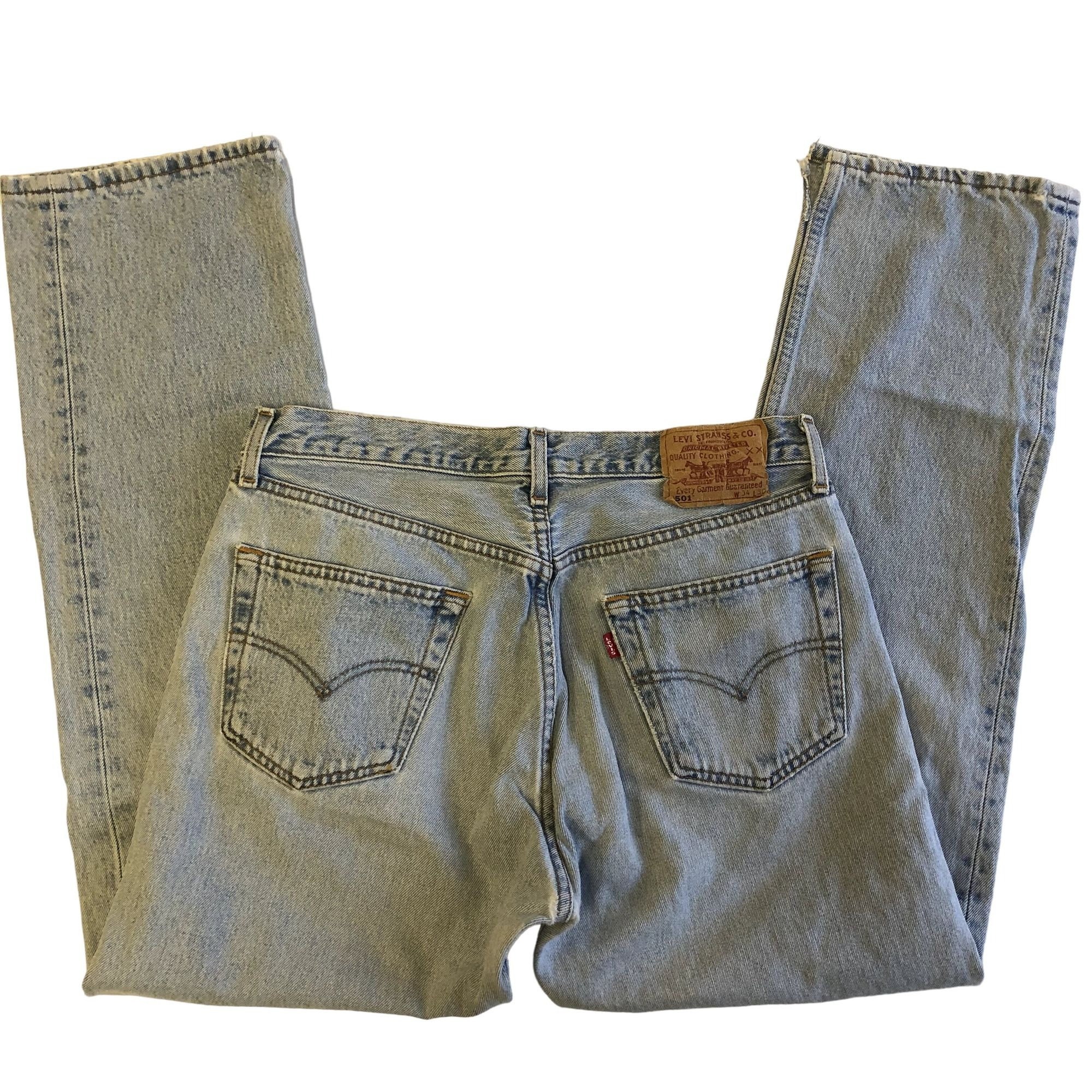THE 501®XX A COLLECTION OF VINTAGE JEANS LEVI'S 1890 501 xx LVC Vintage Clothing Selvedge 1937 1947