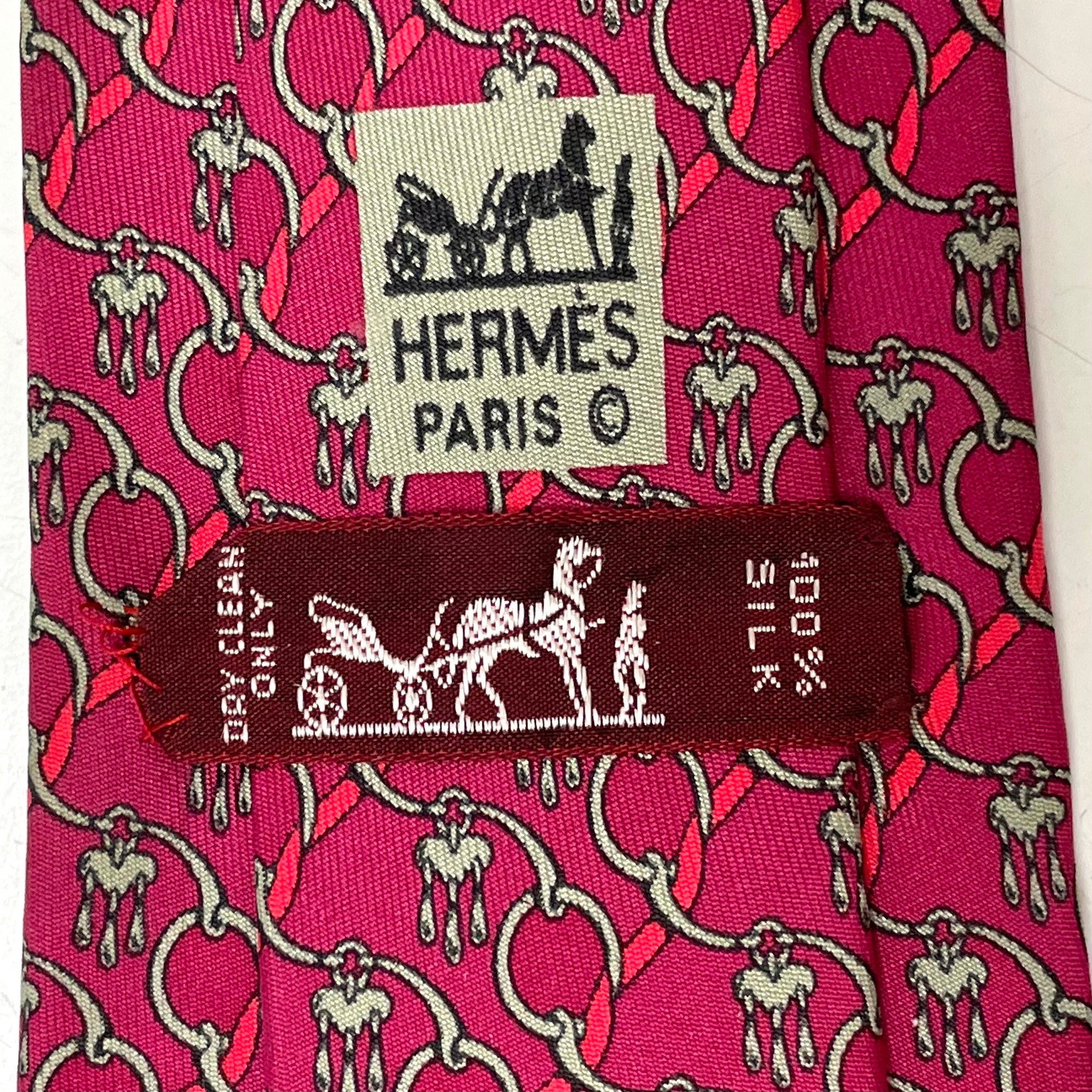 Vintage HERMES Paris 7310 EA Magenta Hot Pink Chain Link