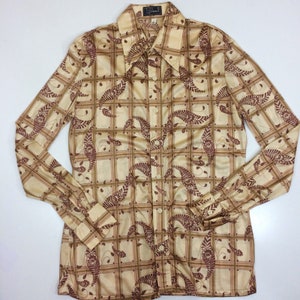 Vintage 70's Roland Men's Gold Nylon PAISLEY Motif Butterfly Collar MoD Hippie DiScO Night Club Shirt L image 2