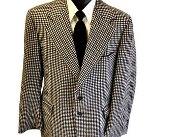 Vintage 70's Hastings Men Gray Black HOUNDSTOOTH Sport Coat Wool Tweed Jacket Red Overcheck MOD Blazer 40 R