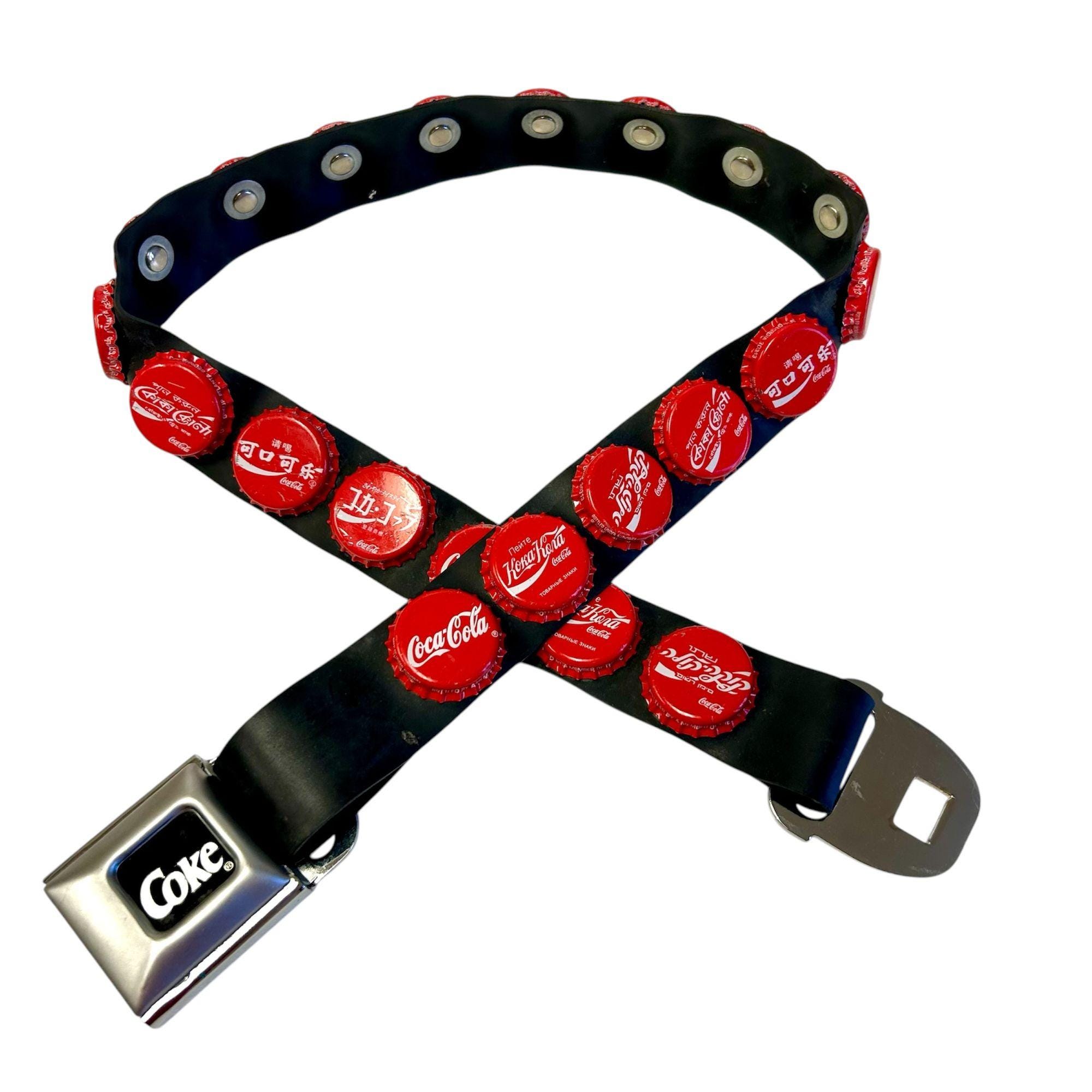 Vintage Coca-Cola Belt with Seatbelt Buckle Global Bottle Caps Y2K Collectible COCA COLA COKE SODA BOTTLE CAP BELT SEAT BELT CLASP AS-IS  main image 2