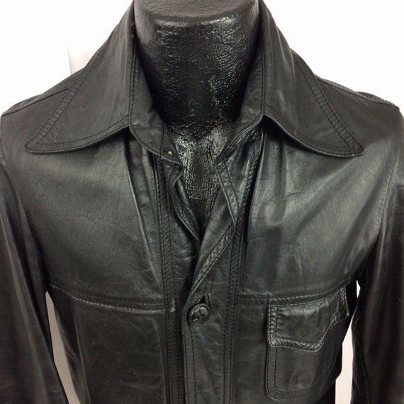 Vintage 70er Jahre Herren schwarz DISTRESSED Leder Motorrad Shirt Biker Mantel zuknöpfen MoTo Straße Reiten Jacke S Vintage 70er Jahre Herren schwarz DISTRESSED Leder Motorrad Shirt Biker Mantel zuknöpfen MoTo Straße Reiten Jacke S