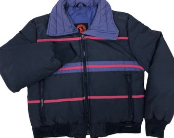 Chaqueta de esquí de invierno con plumón de nailon azul y rayas rosas de Mountain Goat de estilo vintage, talla M
