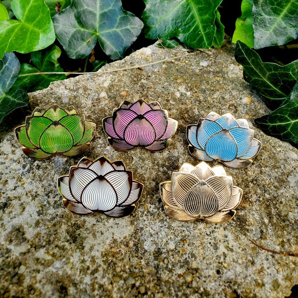 Pin de esmalte de flor de loto para sombreros ajustados, pin para bolso, pin para mochila, pin de solapa, pin para cartera, pin de esmalte para niños, pin de esmalte para sombreros
