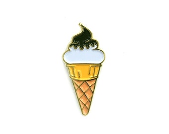 Ice Cream Cone Golf Ball Marker with Magnetic Hat Clip - Golf Gift Idea, Funny Golf Ball Marker, Golf Accessory
