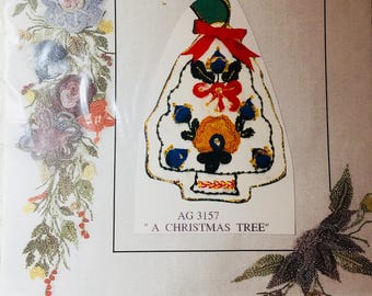 Christmas Ornament TREE Anna G Brazilian Embroidery Stamped Ivory Linen AG3157