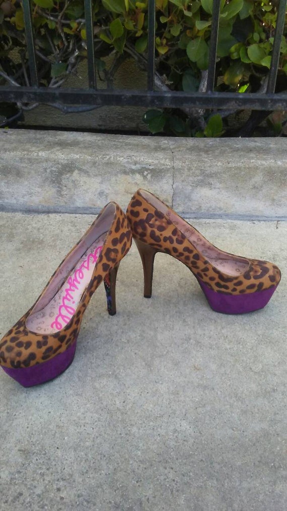 betsey johnson leopard shoes