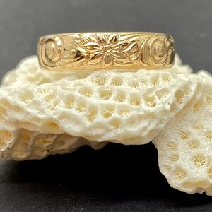 14K Gold Filled, Floral Pattern Ring Band, 5mm Wide Flower & Vine Etched Gold Ring