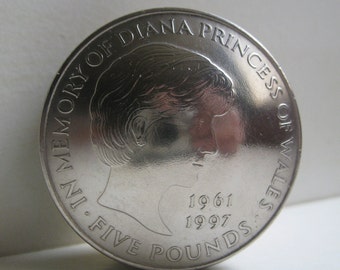 Diana Princess Of Wales 1997 Five Pound In Memory Crown Coin Screw Top Lid Pill Box / Snuff Box / Stash Box / Keepsake