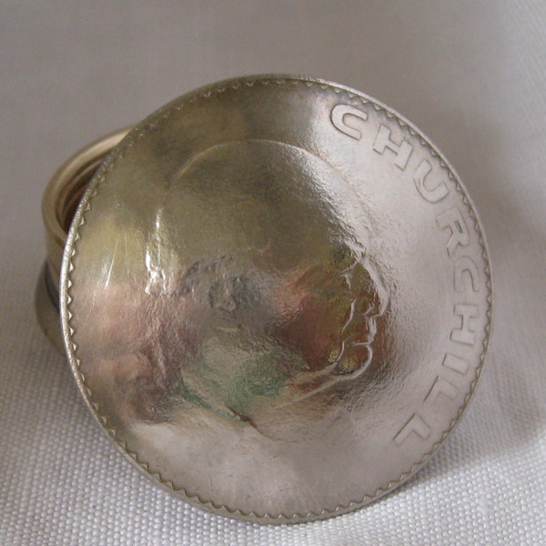 British CHURCHILL 1965 Crown Coin Screw Top Lid Pill Box / Snuff Box /  Stash Box / Keepsake Handcrafted In Trench Art Style