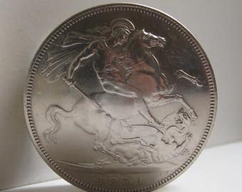 British 1951 George & The Dragon Crown Coin Screw Top Lid Pill Box / Snuff Box /  Stash Box / Keepsake Handcrafted In Trench Art Style