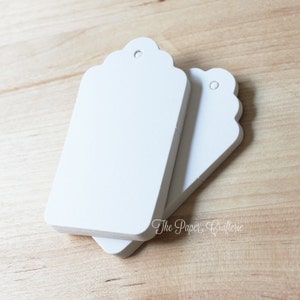 Blank White Scalloped Thick Cardboard Gift Tag