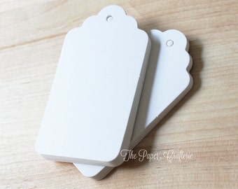 Blank White Scalloped Thick Cardboard Gift Tag