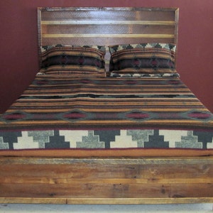 Reclaimed Barnwood Platform Bed with Drawers image 2