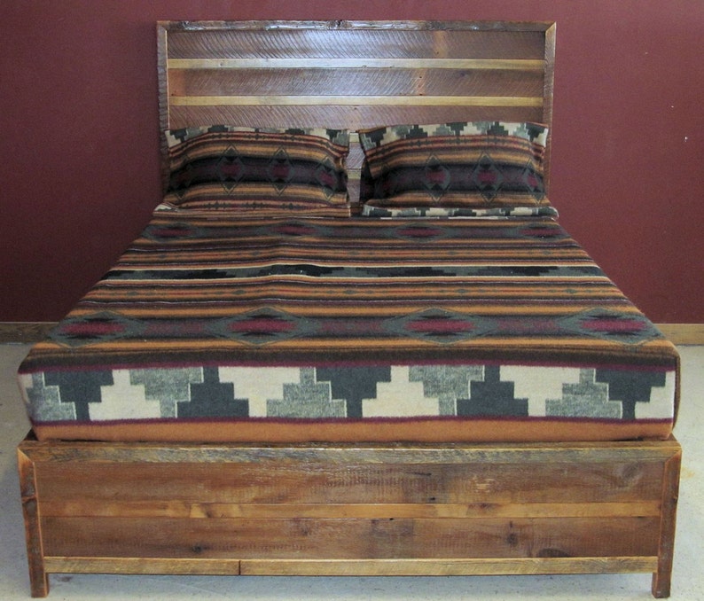 Reclaimed Barnwood Platform Bed with Drawers image 2