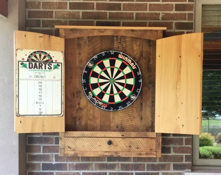 burnt wood dart board - jeu de flechette en bois brulé