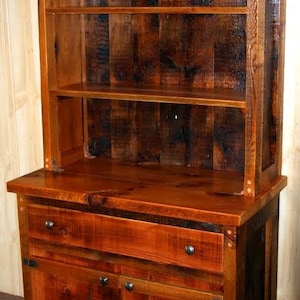 Aparador de madera de granero - Aparador de madera recuperada - Muebles de madera de granero