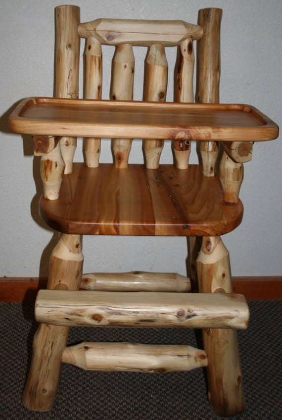 Silla de tronco cedro con de madera - España