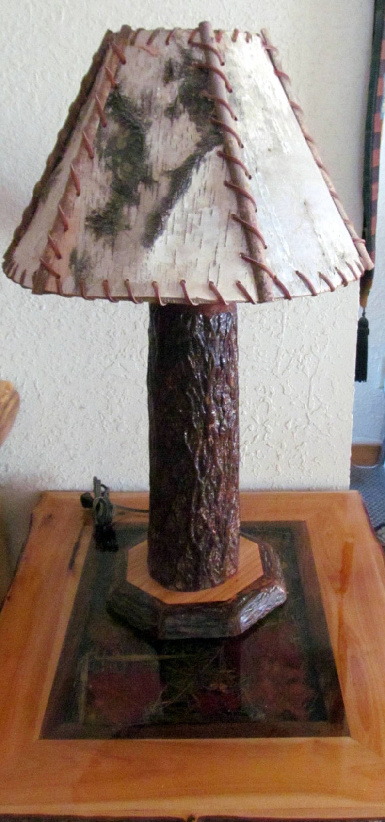 HICKORY LOG LAMP image 2