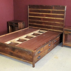 Reclaimed Barnwood Platform Bed with Drawers image 4