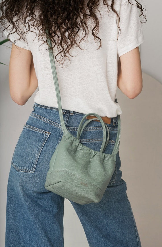 Mini Bucket leather crossbody bag Ф Luxury Ultra-Dry Leather Mini Crossbody duffle bag for Women