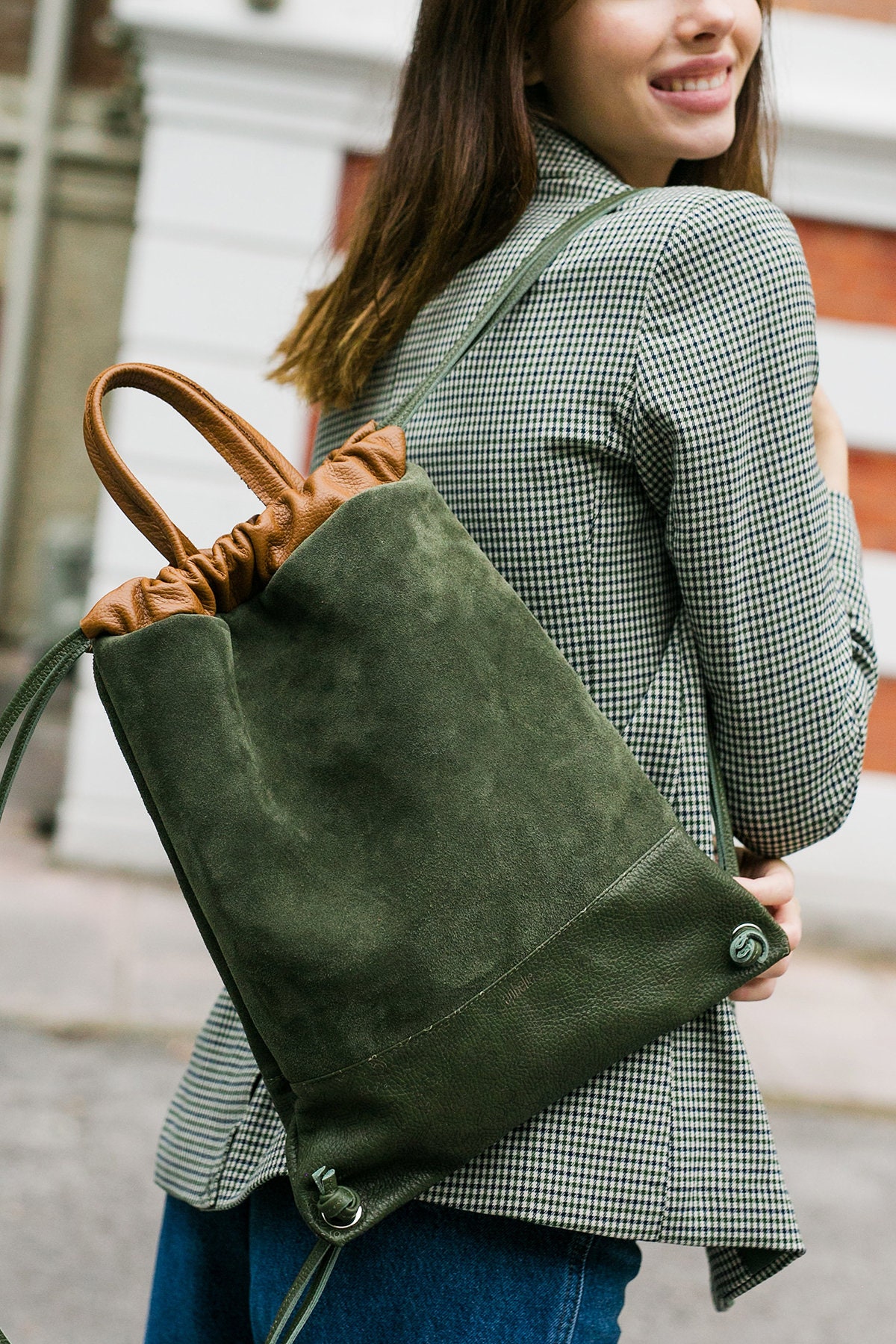 ショルダーバッグ・ポシェット GREEN STUFF Partial string shoulder backpack R4 suede camel Green Leather Bag, Suede Backpack, Leather Backpack for
