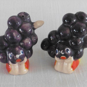 Vintage Ceramic Anthropomorphic Purple Grape Head Kid's Salt and Pepper Shakers Japan