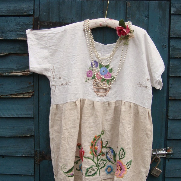 LINEN EMBROIDERED NATURAL SmOCK X Dress Tunic Top Reworked Vintage Tablecloth Floral Empire Waist Over Sized Size L