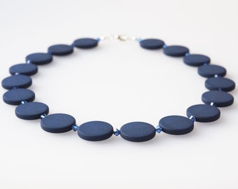 Polariskette blau Kette mit Preciosa® Kristallen Collier handmade Statementkette plus size handmade dunkelblau