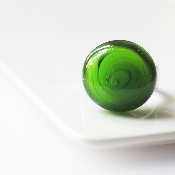 Muranoring grün Glasring Glasperlenring Ring verstellbar handmade apfelgrün Grüntöne Statementring chunky