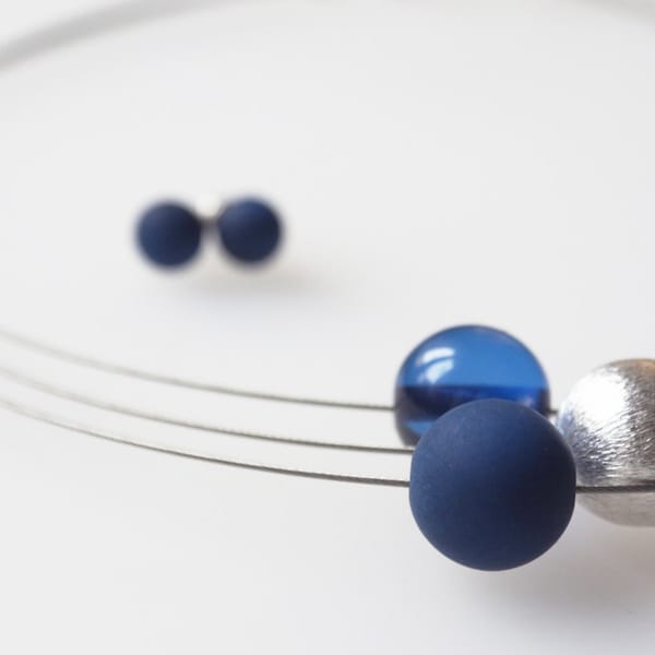 Set di gioielli in argento blu con catena Polaris con orecchini a bottone Polaris fatti a mano con catena blu scuro