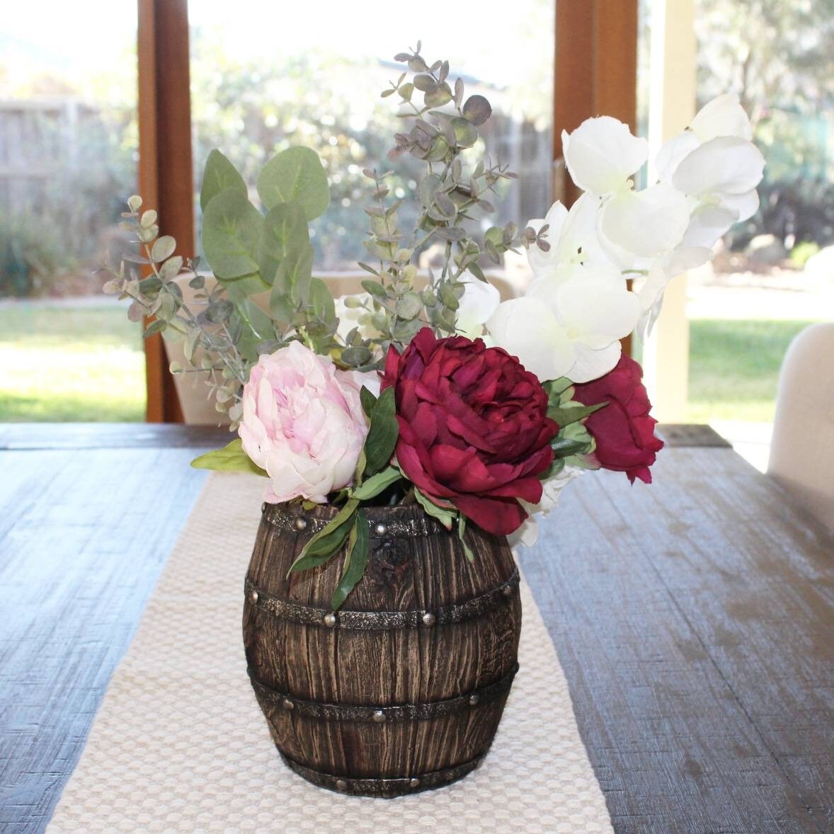Mini wine barrel centerpieces avec pivoies roses bourgogne Etsy