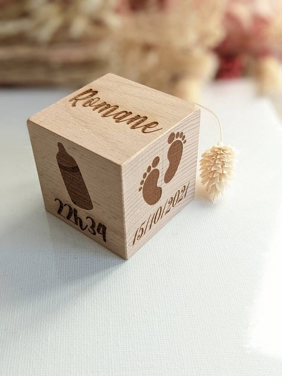 Cube personnalisé en bois Naissance. Idée cadeau naissance dé géant en bois  naissance personnalisable -  France