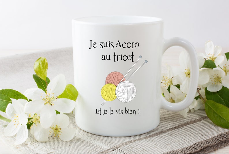 Mug personalizado para tejedoras, Mug adictos a tejer y lo vivo bien o No me molestes tejo imagen 2