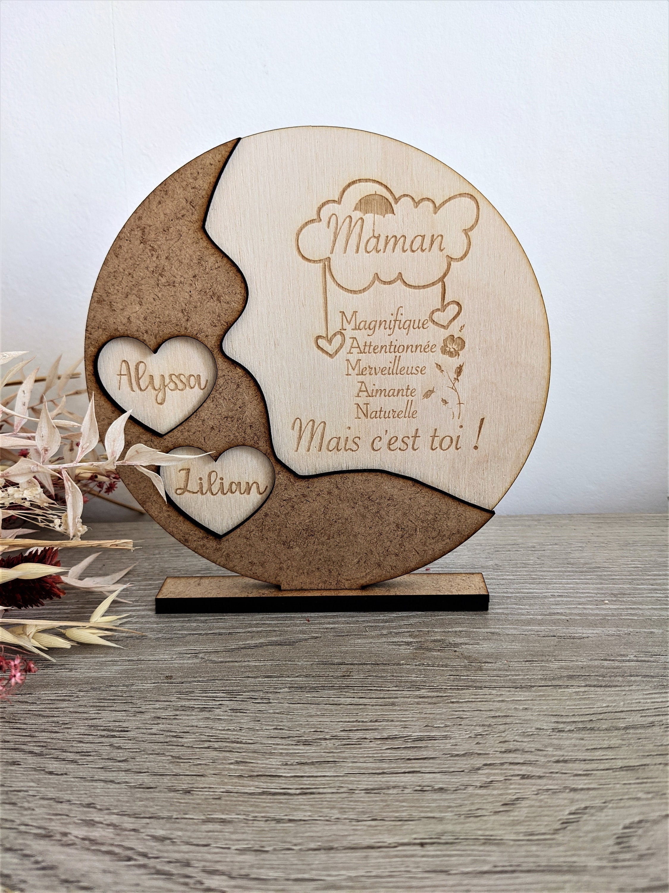 Plaque Personnalisée en Bois Maman ou Autre. Prénom Des Enfants Gravés Dans Les Cœurs | Jusqu'à 6 Pr