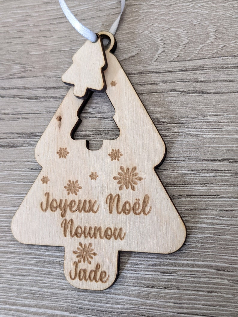 Boule de noël personnalisée en bois, Décoration sapin en bois personnalisée, Décoration Sapin bois Joyeux Noël Nounou, Cadeau noël nounou image 3