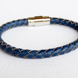 Braided leather bracelet, handmade gender neutral jewelry made in France, birthday gift idea for my best friend, for our leather anniversary