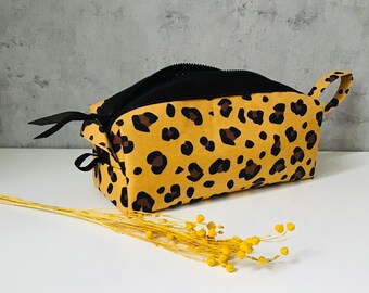 Toiletry bag "LEO" cotton/leather/coated cotton