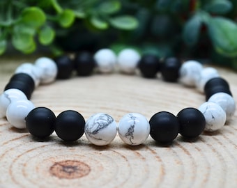 Howlite & Matte Black Onyx Crystal Bracelet 8mm Howlite Gemstone Stretch Beaded Bracelet, Handmade Witchy Jewelry