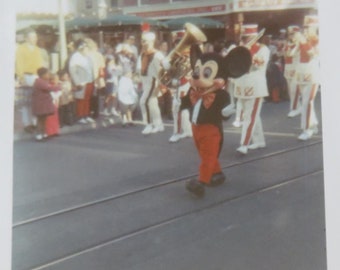 1970's Mickey Mouse Walt Disney Main Street Disneyland Snapshot Photo - Foto Finisher's Bonus Photo