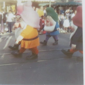 1970&#39;s Snow White&#39;s Dwarves Walt Disney Main Street Disneyland Snapshot Photo - Foto Finisher&#39;s Bonus Photo