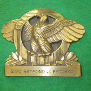 Large 1940&#39;s World War II Honorable Discharge &quot;Ruptured Duck&quot; Door Hanger